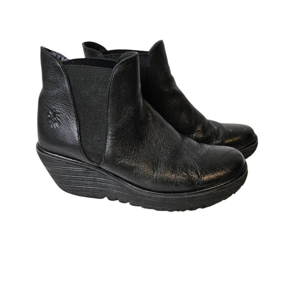 Fly London black leather wedge booties. 39(8.5).